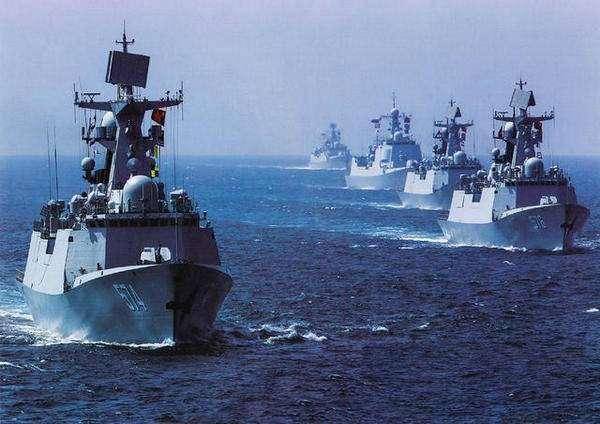 总在我们家边上溜达的美国第七舰队实力咋样东海舰队实力那