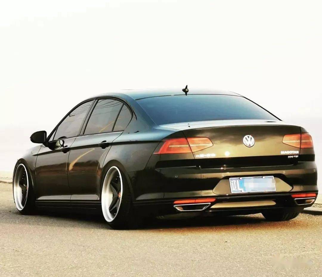 自带商务范儿的大众迈腾姿态改装后依旧西装笔挺