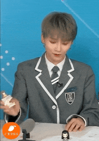 330_472竖版 竖屏gif 动态图 动图