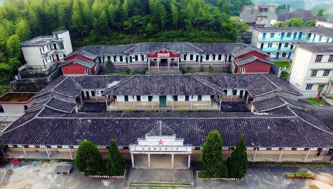 永春夹际村:百年书卷气 十里稻花香