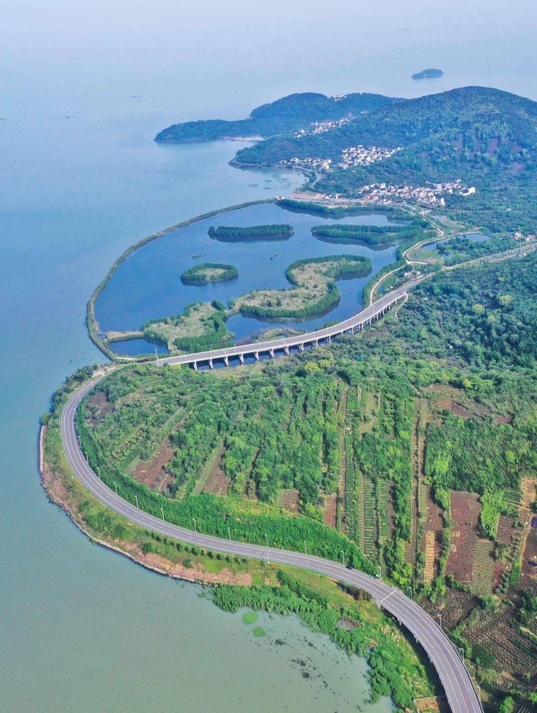 太湖和长江才是地表最强的"江湖"cp因此,太湖,才是真正的"天下第一湖"