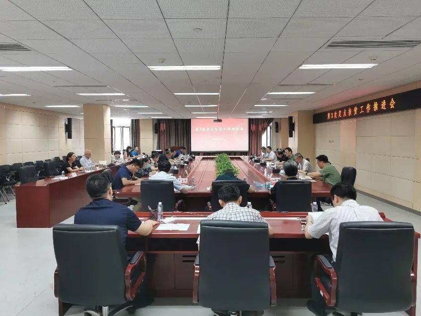 去年11月26日,楚雄州人民政府副州长李林波,南华县委书记李云升等一行