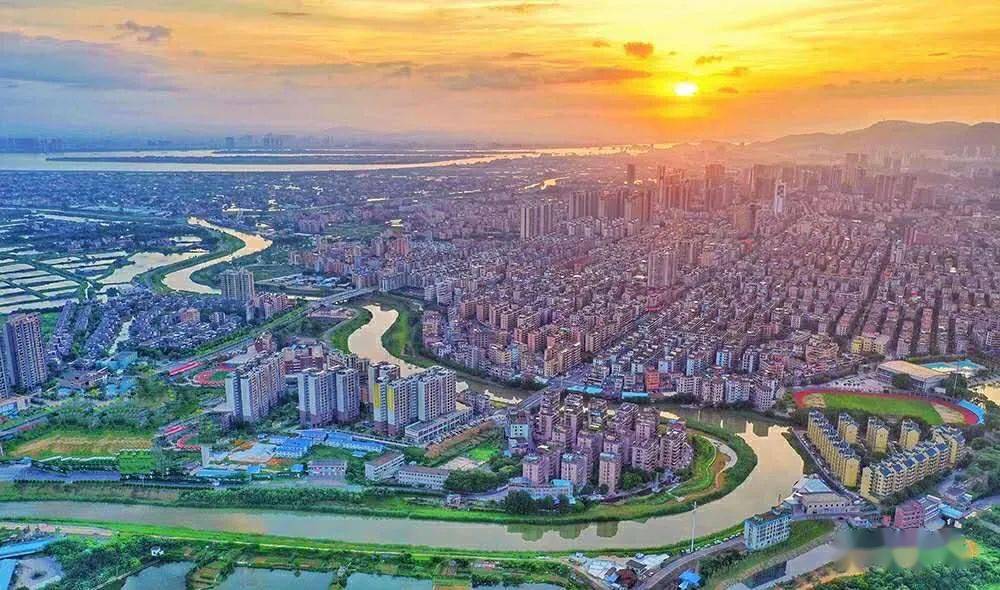 《意见》提出,鹤山各级各部门要高度重视,把落实江门市加快构建"三区