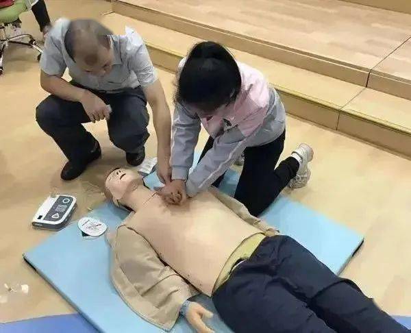 干得漂亮东莞13岁女生心脏骤停40分钟最后多亏有他们
