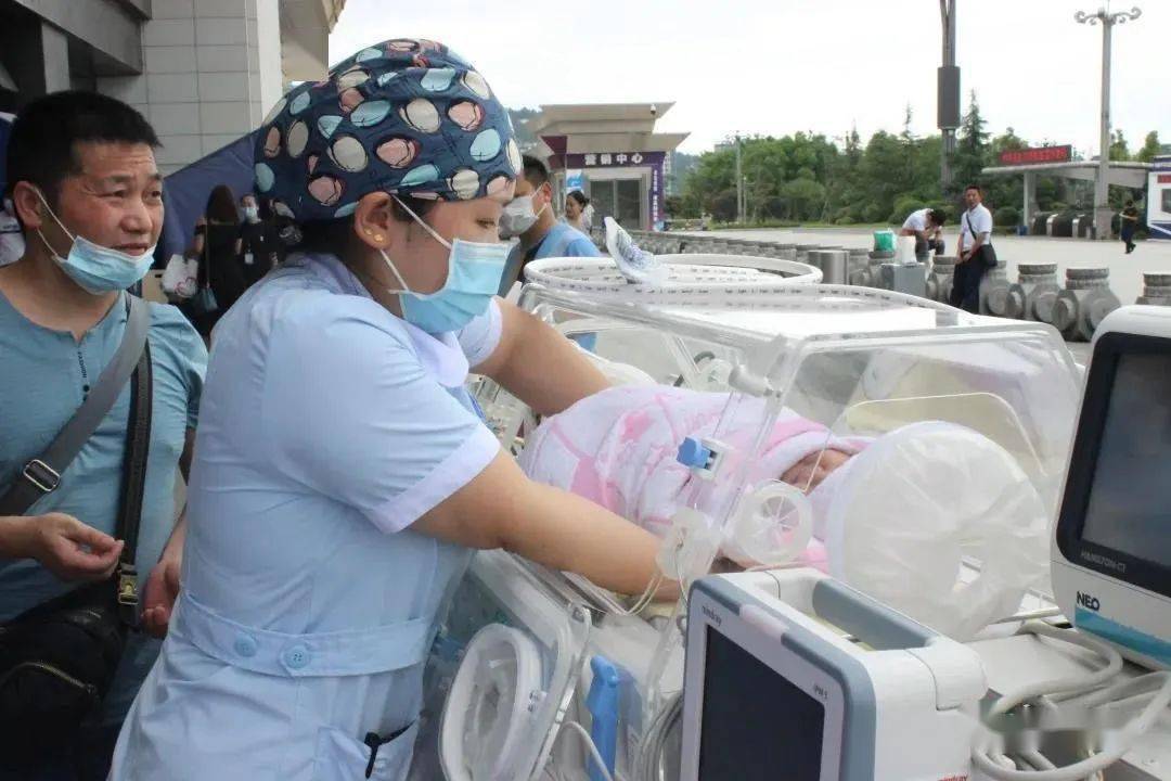 市妇保院新生儿转运车启用   成功转运一名危重患儿