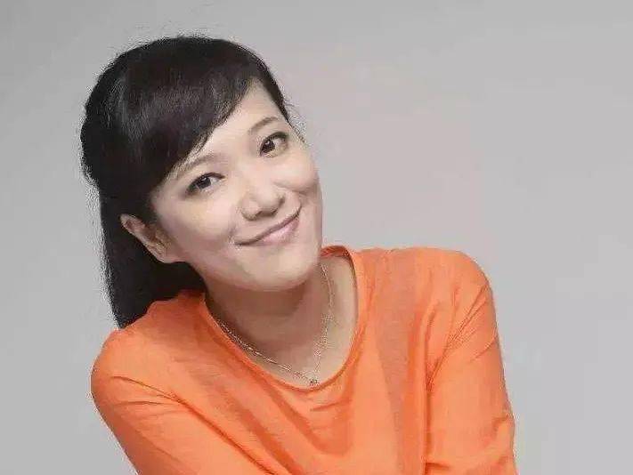 欣李真的是一次与真正主持人面对面的学习呢～小小明日之星比赛的导师