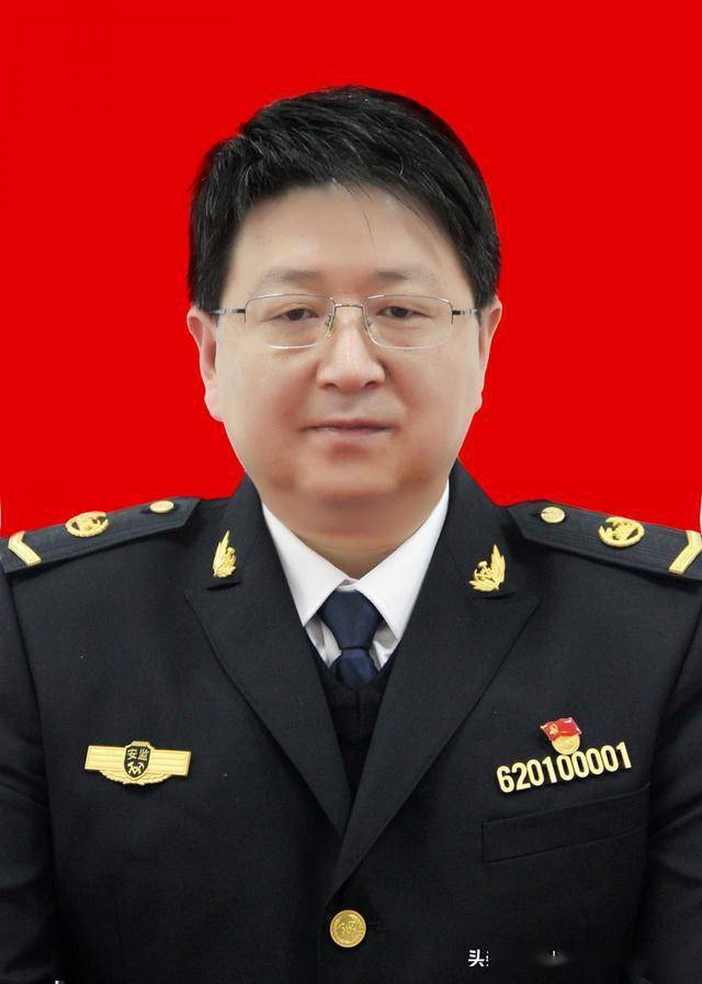 姜晓东男,汉族,1974年12月出生,中共党员,甘肃灵台人,出生地甘肃泾川