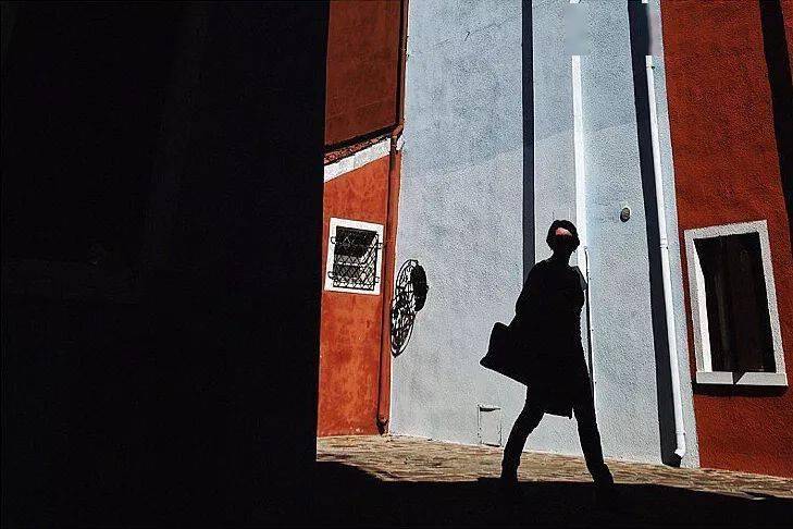 平淡街景怎样拍出陌生感这3位摄影师给了答案