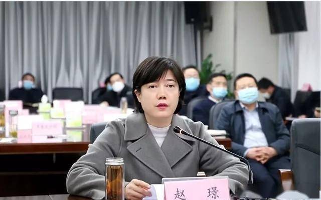 她任厅长,曾直播带货