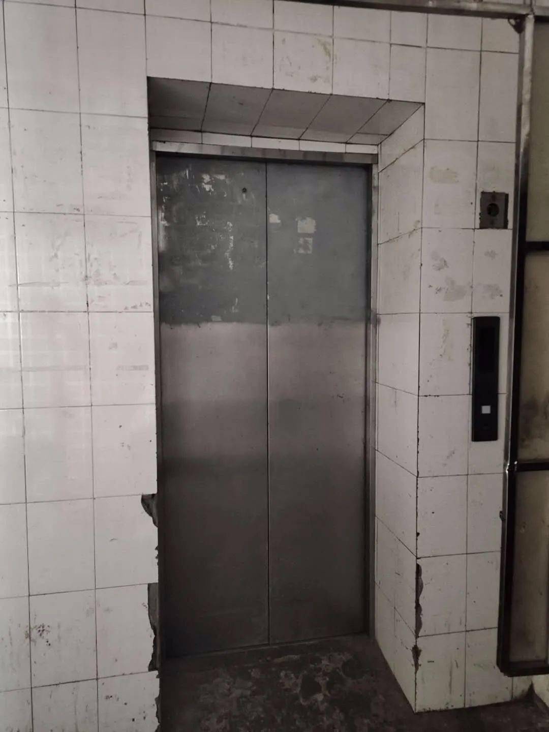 出行难!宜宾一街道居民楼电梯损坏,维修起来却