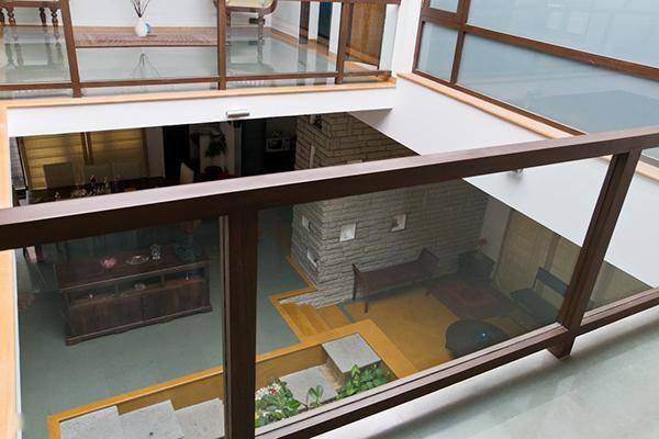 要买带天井的户型,加高20公分再下挖20公分,造个下沉天井出来了