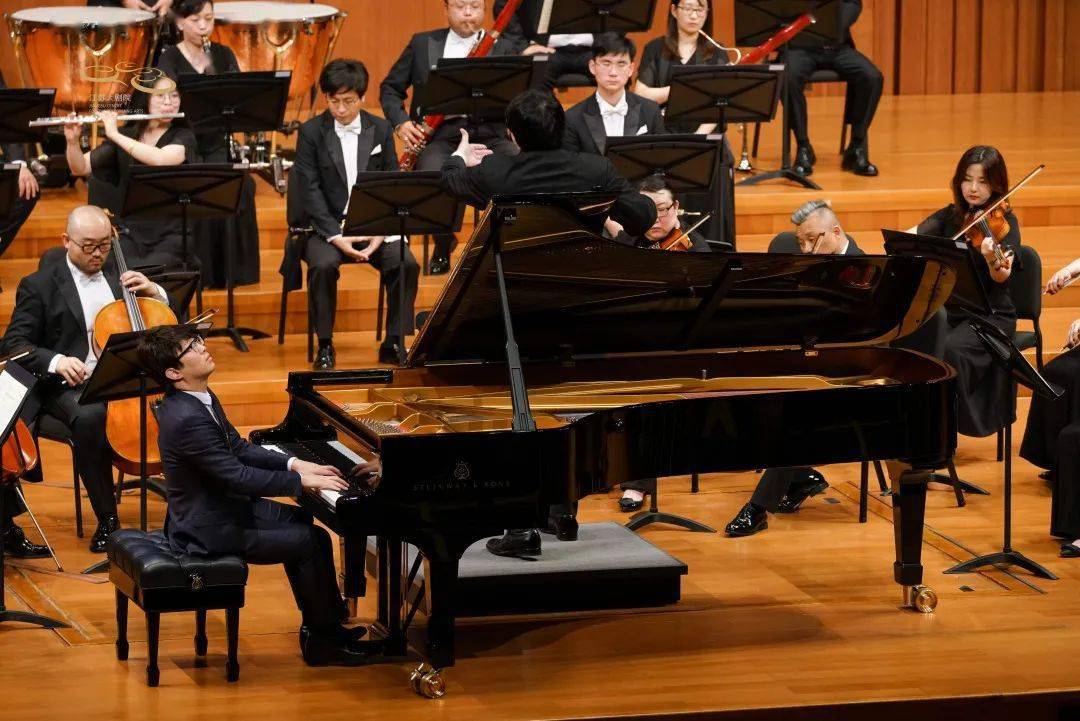 江苏交响乐团致敬贝多芬系列音乐会首秀唤醒生活中的英雄梦想