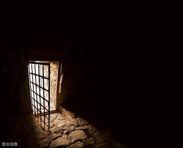 从萨特的短篇小说墙看他如何用境遇剧写法介入当下