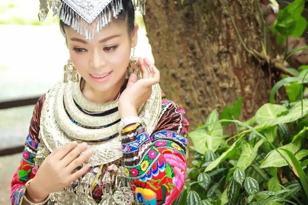 侗家百灵·雨后彩虹——记柳州市艺术剧院优秀原生态青年歌手杨光春