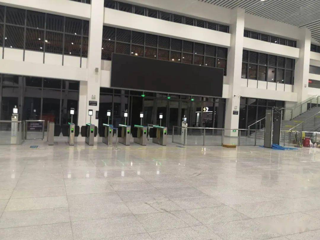 广大旅客注意今起临海火车站启用临时新站房