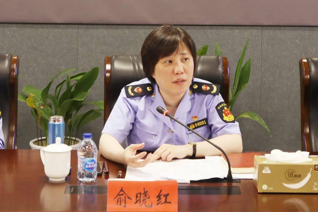 区市场监管局党委书记,局长俞晓红在局务会上强调,要把全国文明城区
