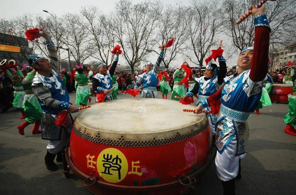 欢乐鼓声传四方 《任丘大鼓》耀家乡 : 出岸镇敲响"任丘大鼓"!