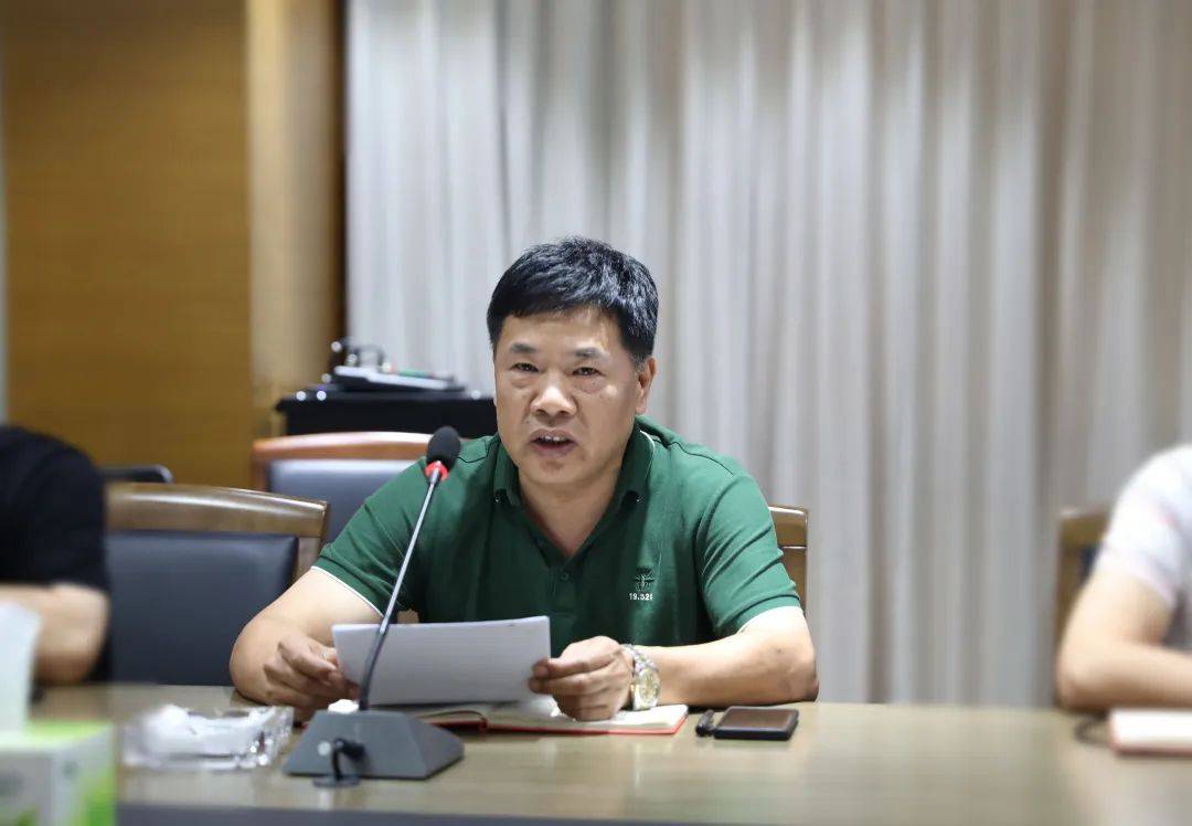 会议期间,副总裁申屠军升,安全管理部副总监陈彬义,中转管理总监徐卫