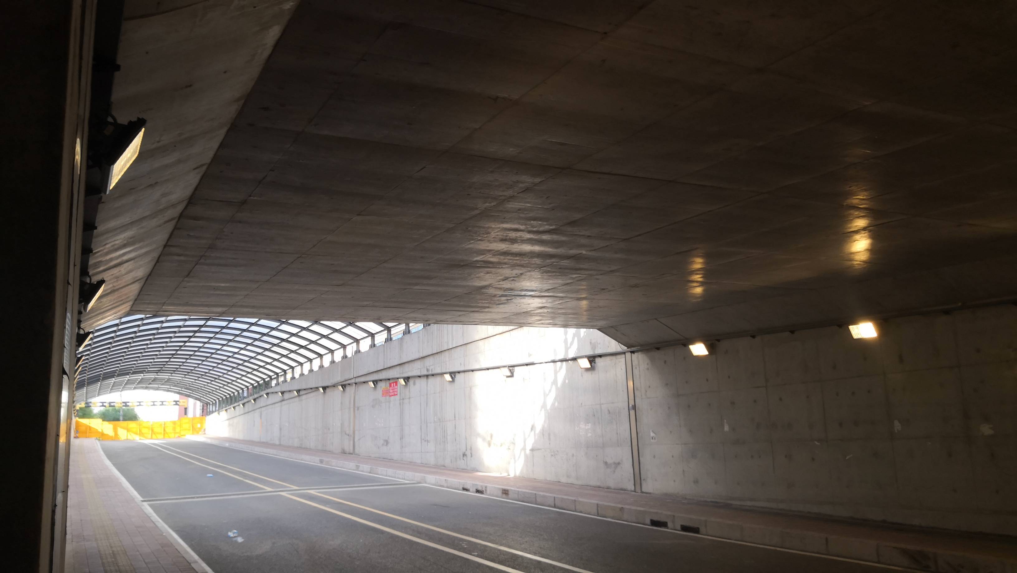 這處地道橋建完將通車以前這裡是哈市二環內最後一處鐵路道口