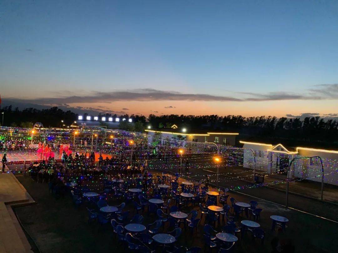 在宁静的田园中寻找一处闹市奇台县涨坝啤酒烧烤广场