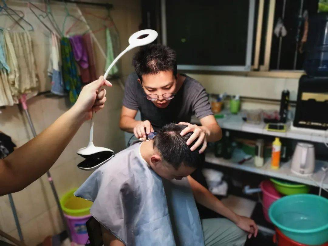 有"范"儿!江西理工学子化身"tony老师"正式营业