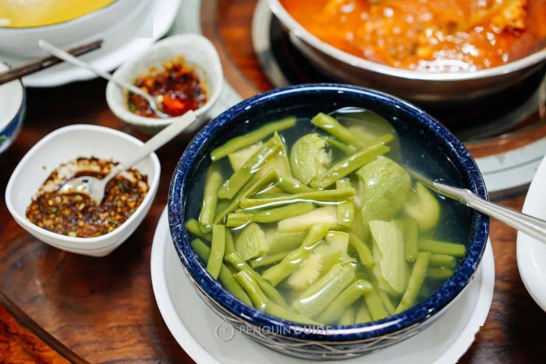 比如这道贵州土著很怀念的 瓜豆汤,广州人看了都觉得太清淡.