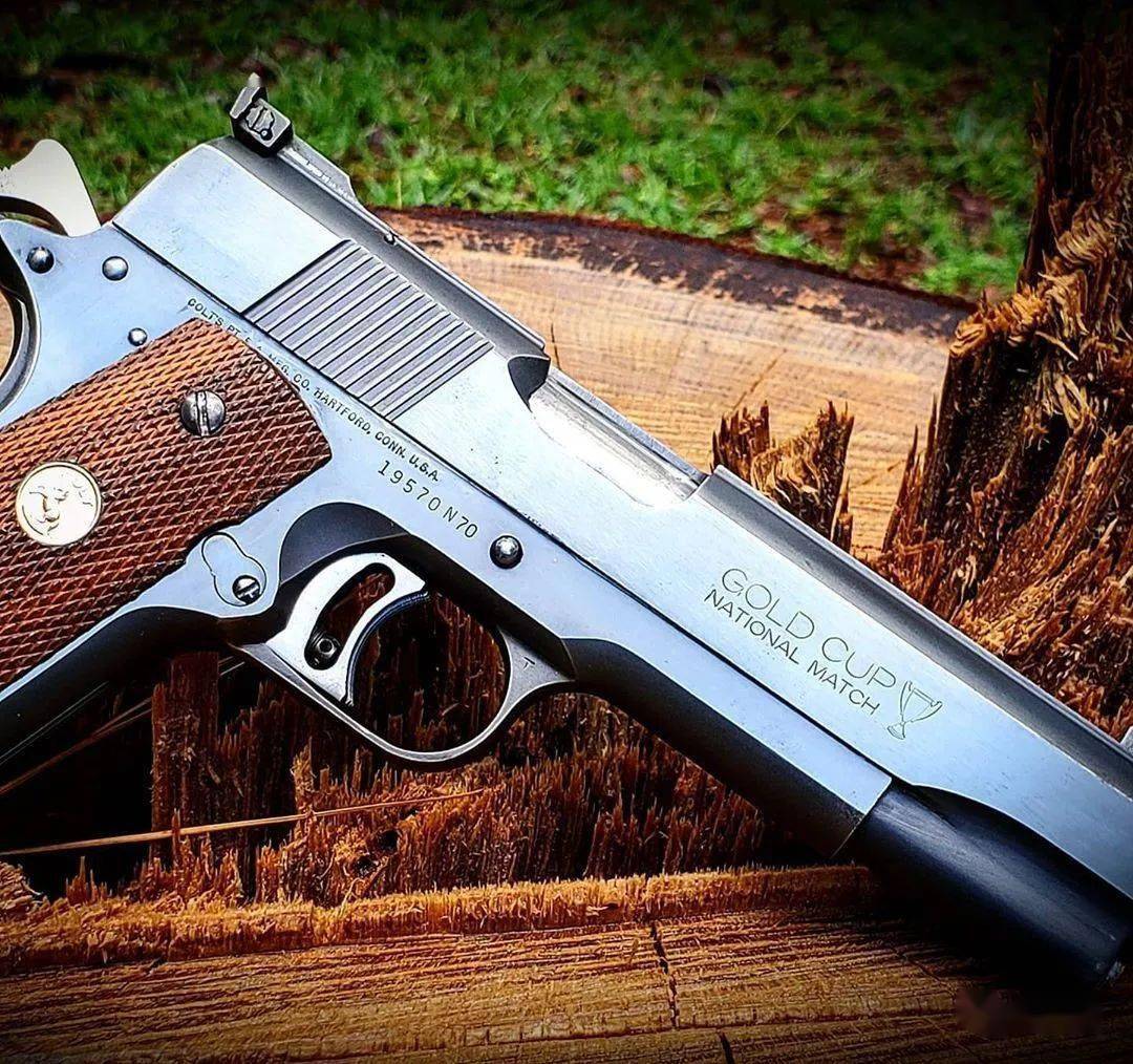 国外枪迷相册对1911有情结的朋友不要错过这个图集