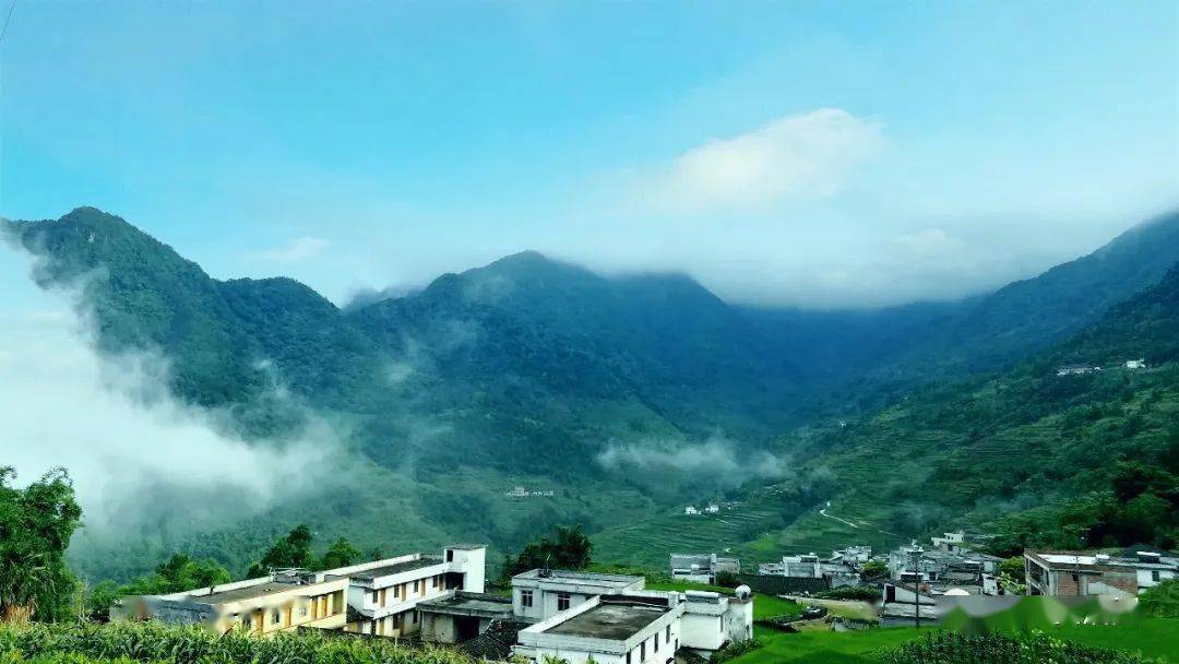 雨后的广西容县太和村