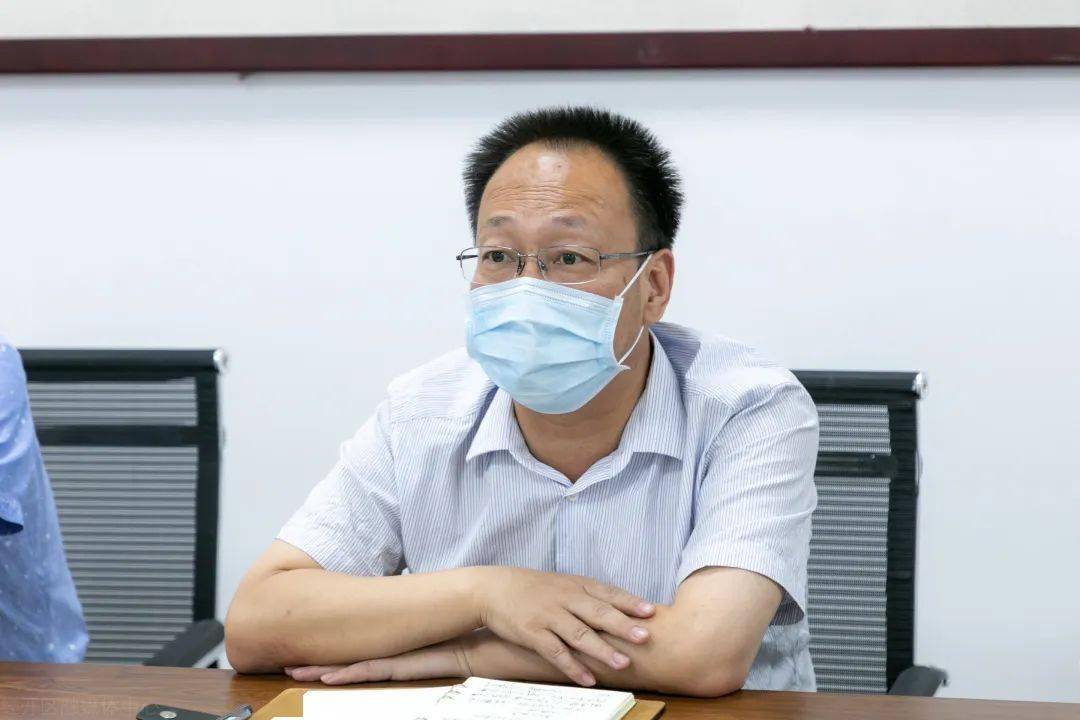 张敬超现场接访为群众排忧解难