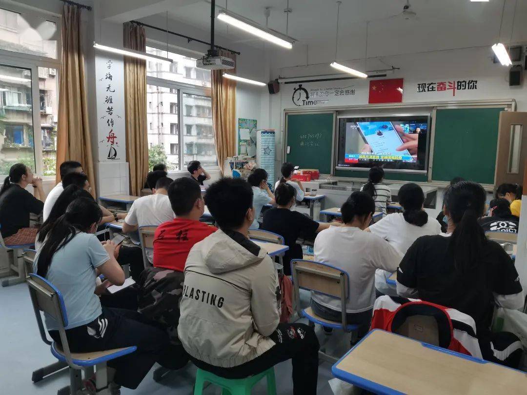 仁怀动态丨无声守望法于身旁重庆市聋哑学校线上普法活动