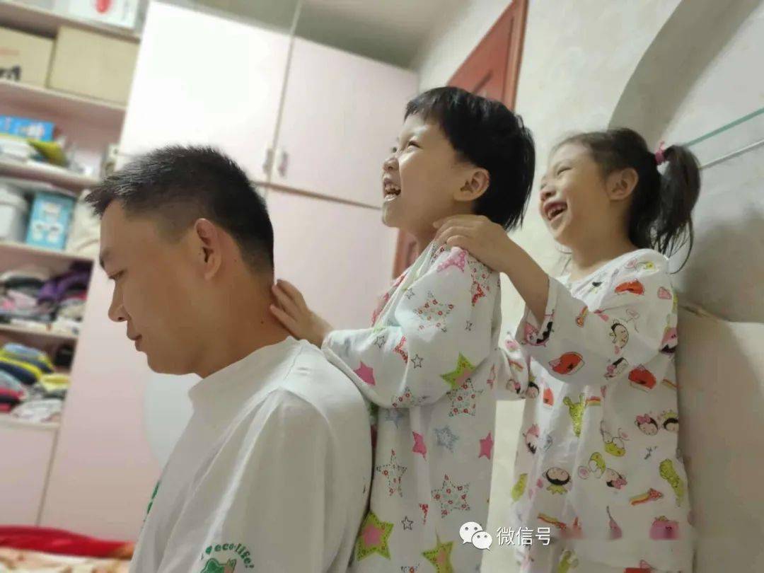 elfa校园活动东逸翠苑幼儿园开展父亲节主题活动爸气十足的父亲节礼物