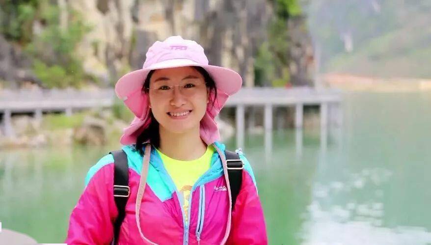 情景剧你微笑着走了时代楷模黄文秀诗歌朗诵