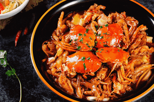 【3店通用·无需预约】149元抢【胖哥俩肉蟹煲】3人套餐~虾煲1份 拍