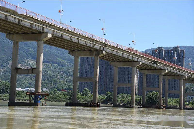 预计10月完工闽侯甘竹大桥首次进行大手术