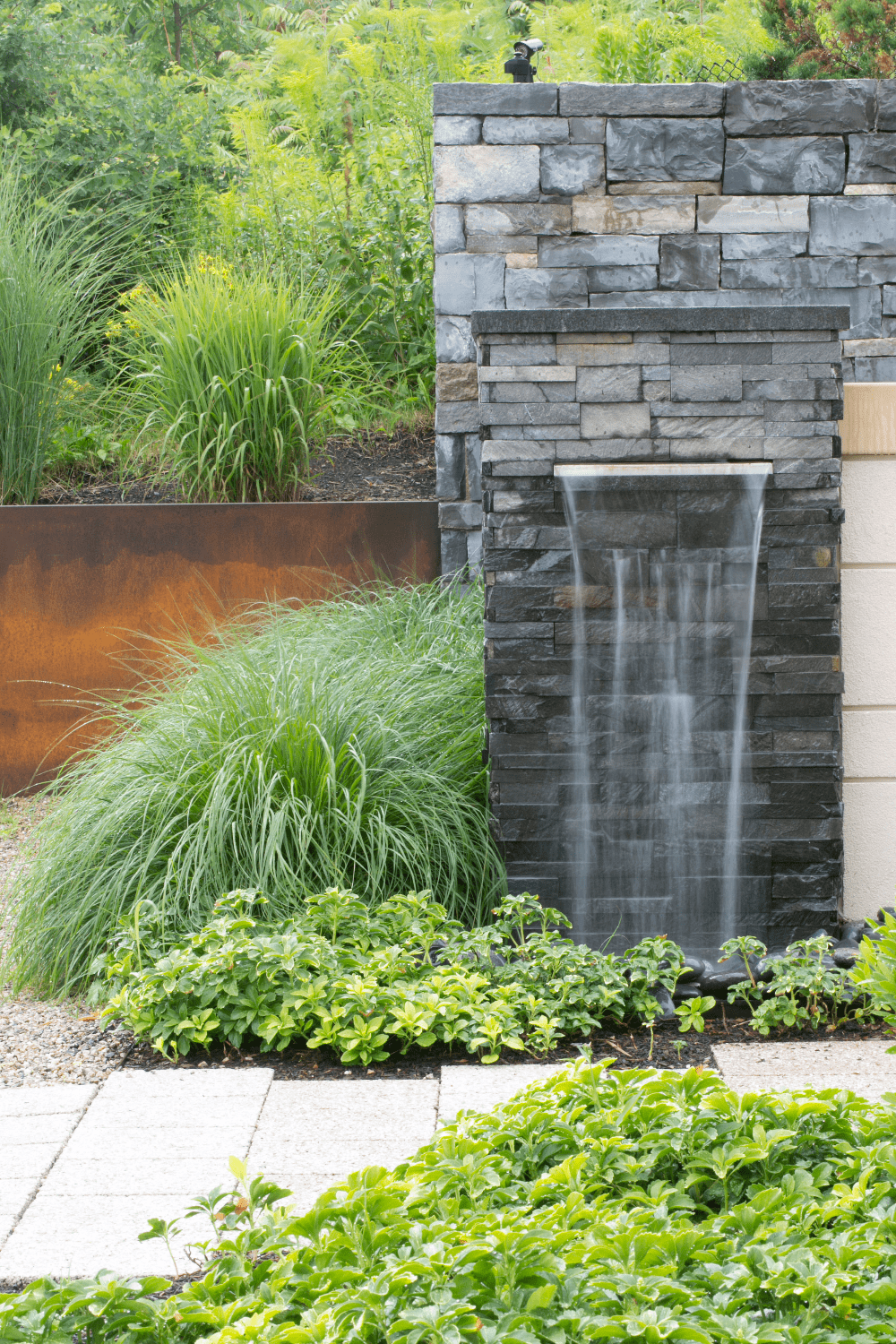 清凉也开始在你心中流淌自然庭院的小喷泉当然随意自然些更好但且保