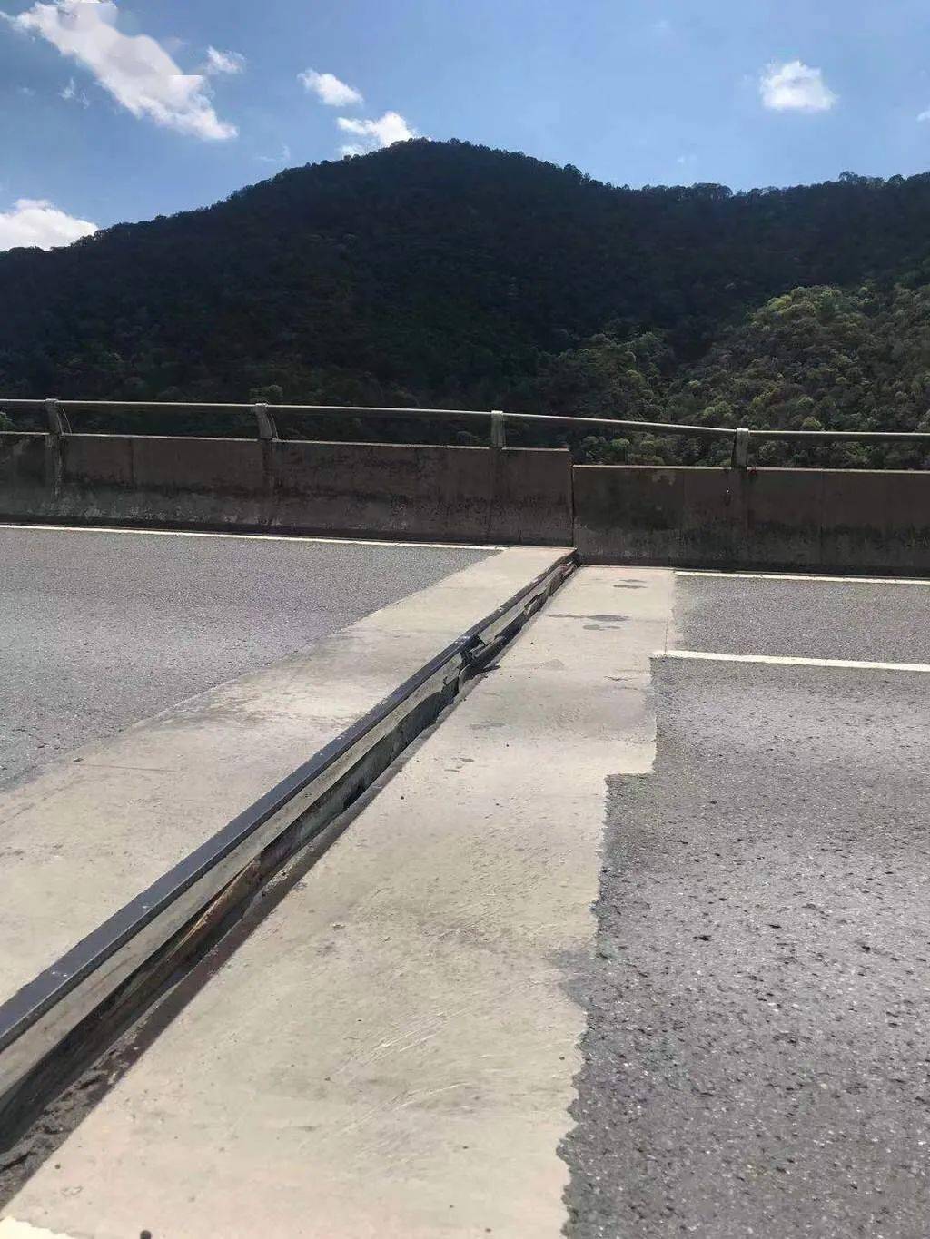 攀西高速攀枝花至西昌方向一桥梁出现超10厘米错层!