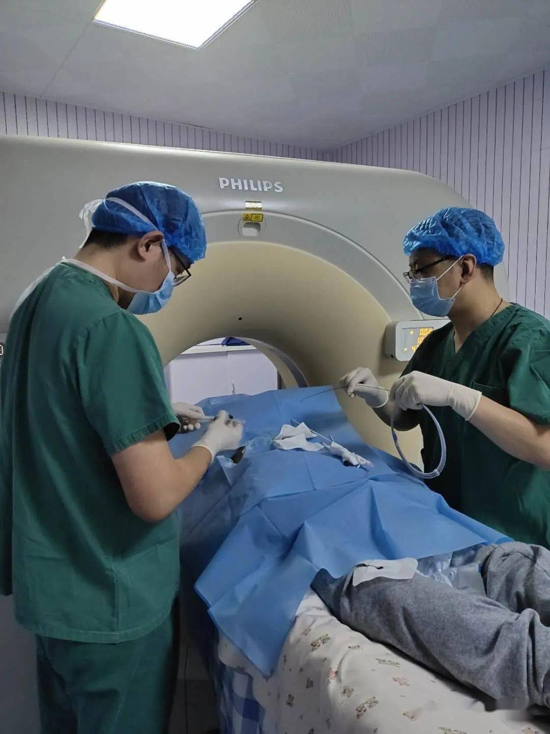 介入手术第一例在ct引导下在ct室引导下,还能完成肝囊肿,肾囊肿,卵巢