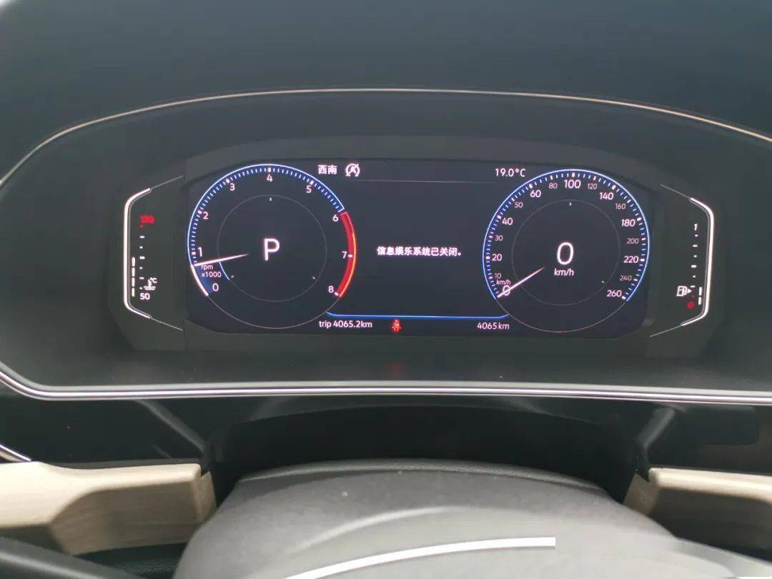 新品上架大众2019款帕萨特330tsi豪华版国v