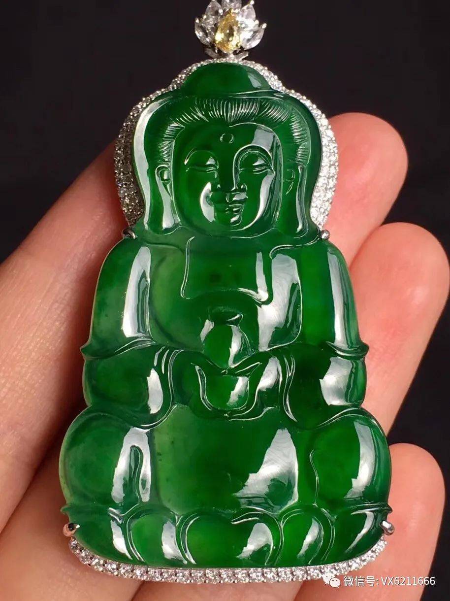 翡翠欣赏丨冰种正阳绿佛公吊坠五位数