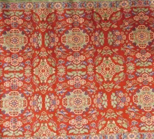 多种花纹图案"镜花""樗( chū )蒲"就连官服上都有"双距十花绫"还是双