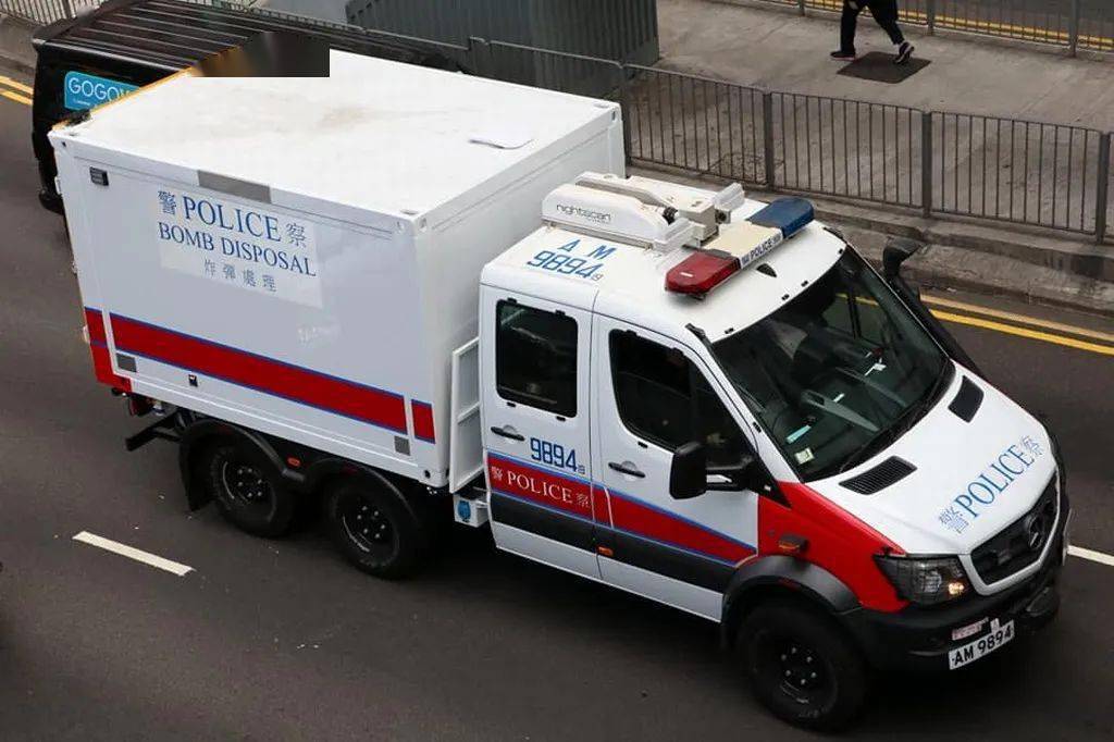 其警察装备也是走在前列的,2019年香港警察爆炸品处理科(eod)更新了
