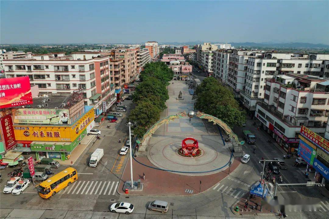 司前镇是新会的一个大镇,历史悠久,经济发达,村落众多,常住人口有10万