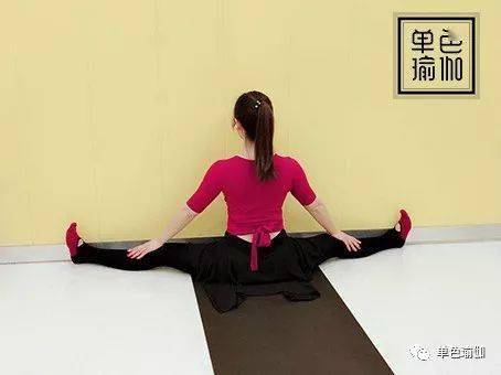 坐脚式瑜伽动作图片-第1张图片-678体育知识