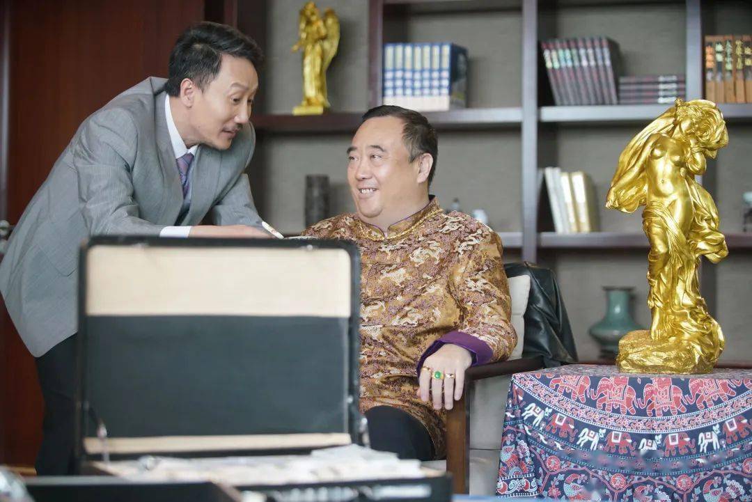 后传,讲述了三个骗子被骗子骗了的故事,在骗中骗,局中局,笑中笑之间