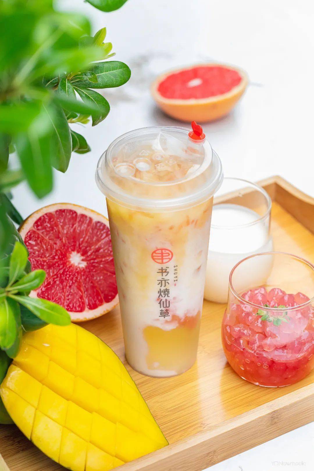 就像我们初遇时一样,每分每秒都是新鲜感.