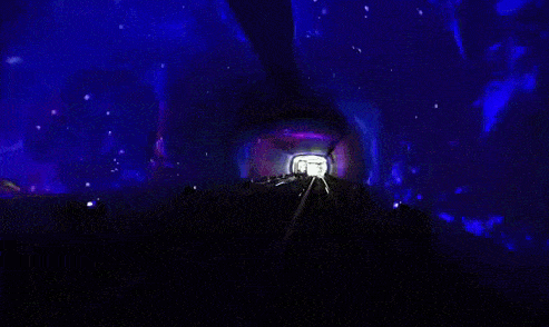 或许你需要一辆时光列车,穿透云层,带你开始一场"天外之行".