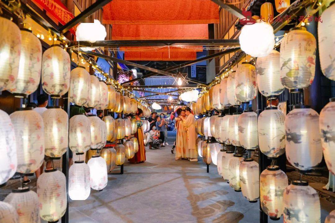 古代人摆摊的集市长啥样这座城市给你答案