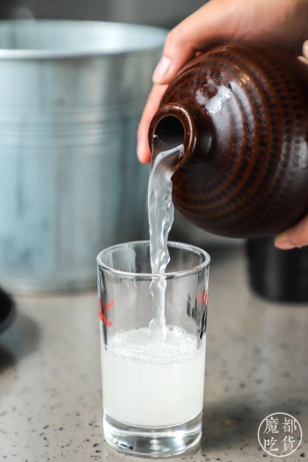 吃的差不多了,来一杯一棠龙虾特制的米酒, 清新又解腻.