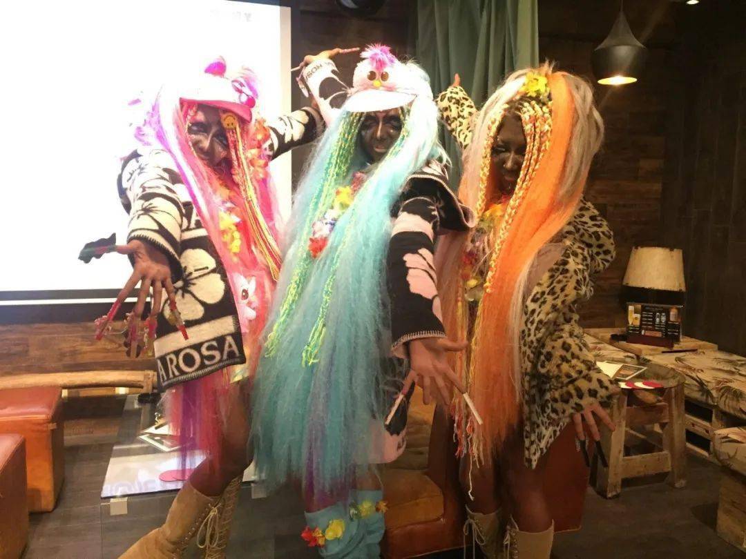 21年前曾被嫌弃的日本黑妹如今单身却坐拥5层的豪宅她是这么发家的