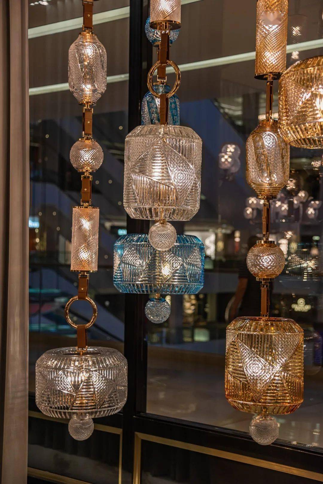 看灯饰设计如何玩转服饰时尚!